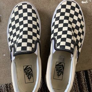 Women checker slip vans( can negotiate price)